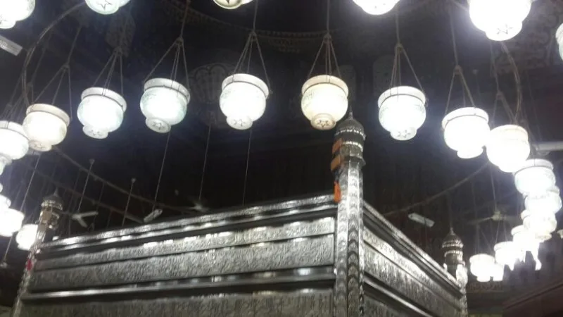 Al-Hussein Mosque, Cairo